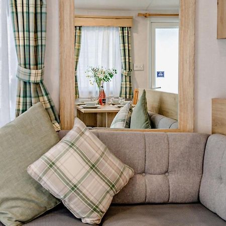 Sea La Vie Lodge, Rockley Park Holiday Park, Poole, Dorset Bagian luar foto