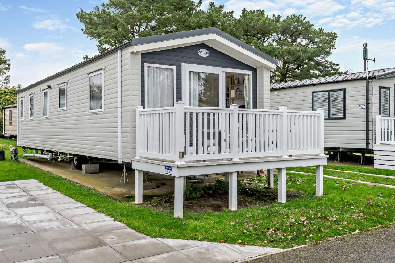 Sea La Vie Lodge, Rockley Park Holiday Park, Poole, Dorset Bagian luar foto