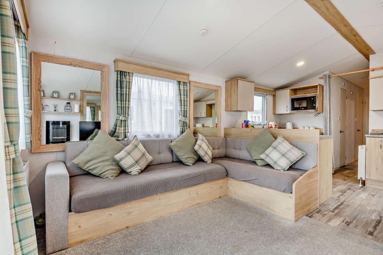 Sea La Vie Lodge, Rockley Park Holiday Park, Poole, Dorset Bagian luar foto