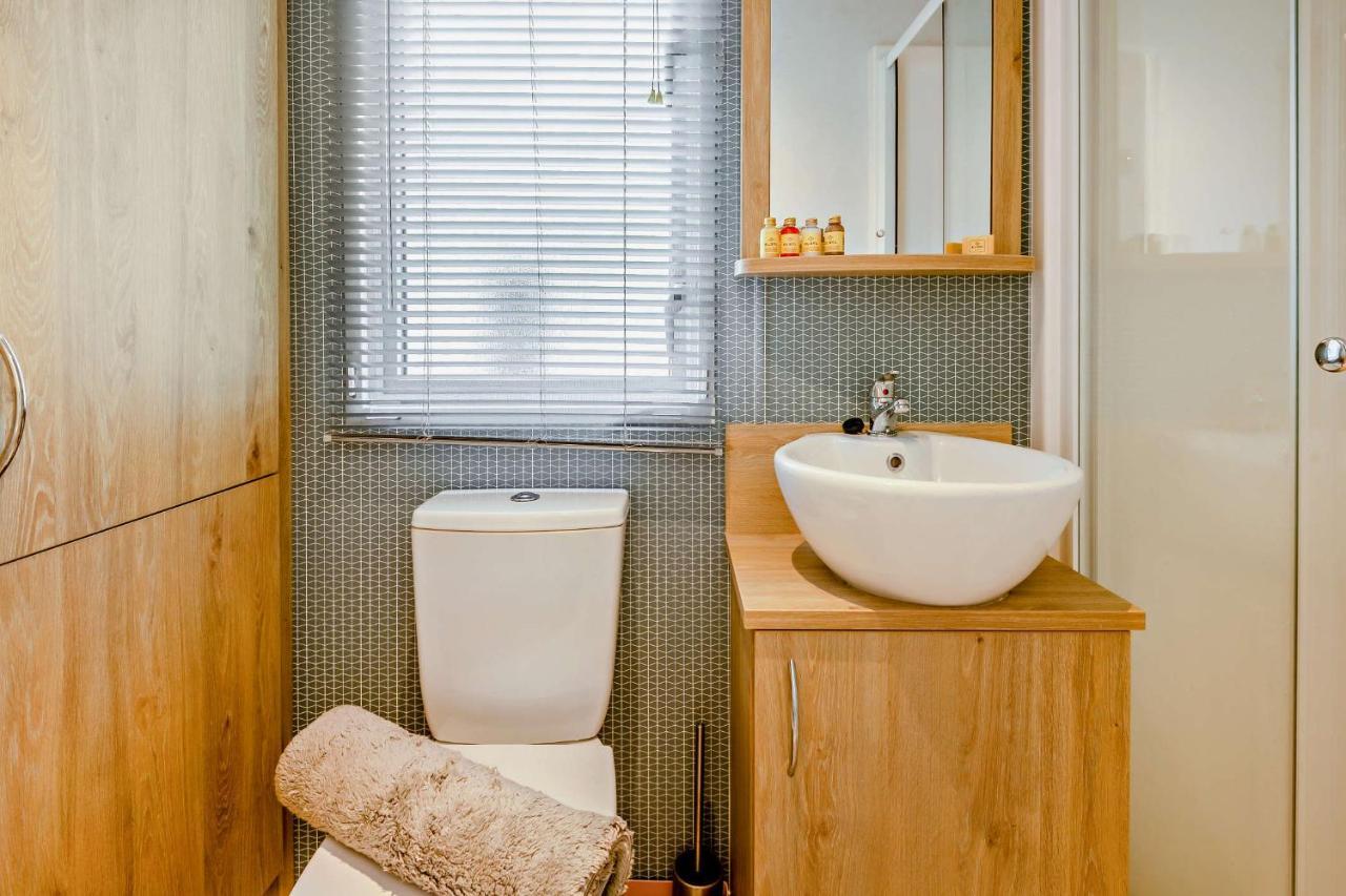 Sea La Vie Lodge, Rockley Park Holiday Park, Poole, Dorset Bagian luar foto