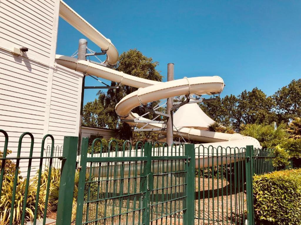 Sea La Vie Lodge, Rockley Park Holiday Park, Poole, Dorset Bagian luar foto